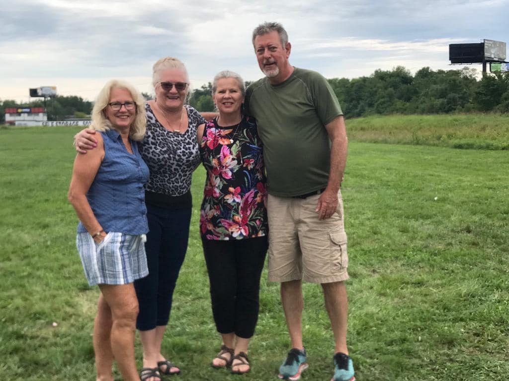 Sandy Anderson, Ella Rabe, Stella and Robin Mountain